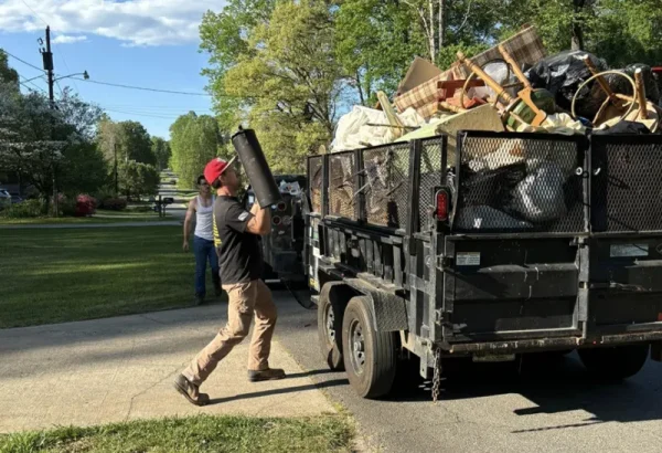 Residential-Junk-Removal_-dumping